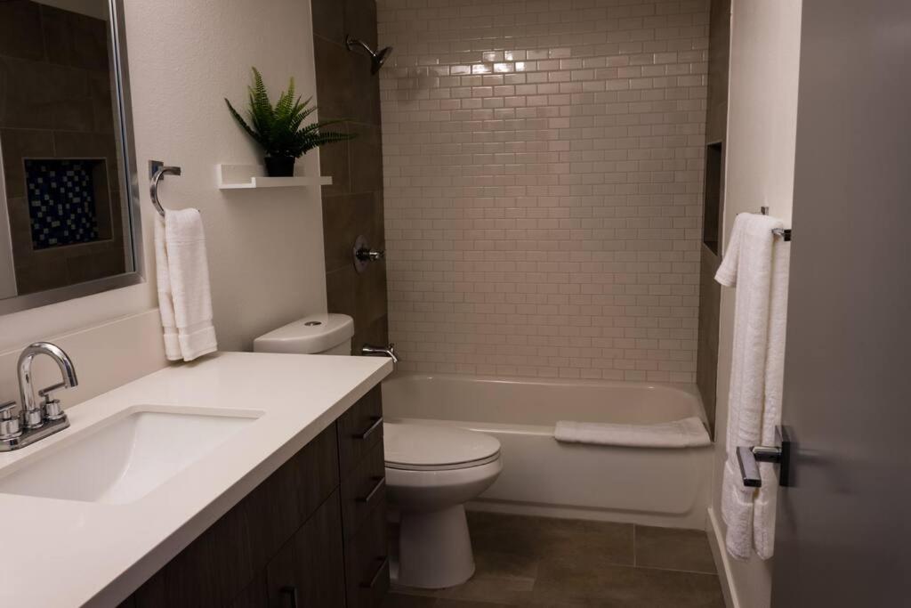 Stylish 2 Bed 1 And Half Bath Apartment Near Sofi Stadium, Lax, Forum Inglewood Eksteriør billede